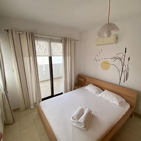 Paradise Homes 1 *